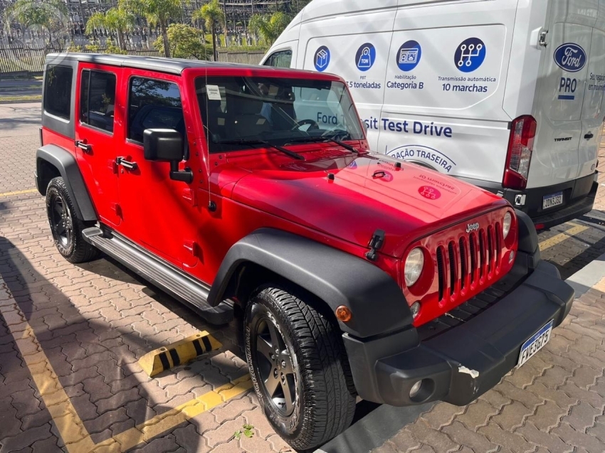 WRANGLER 3.6 UNLIMITED SPORT 4X4 V6 4P AUTOMÁTICO - 2014 - PASSO FUNDO