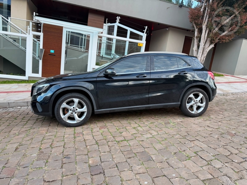 GLA 200 1.6 CGI ADVANCE 16V TURBO FLEX 4P AUTOMÁTICO - 2019 - PASSO FUNDO