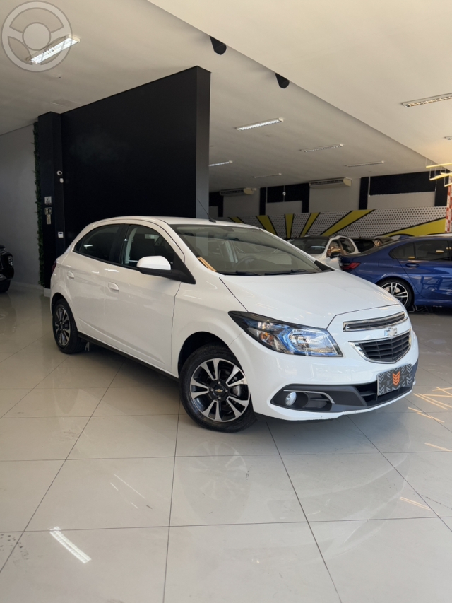 ONIX 1.4 MPFI LTZ 8V FLEX 4P MANUAL - 2014 - PASSO FUNDO