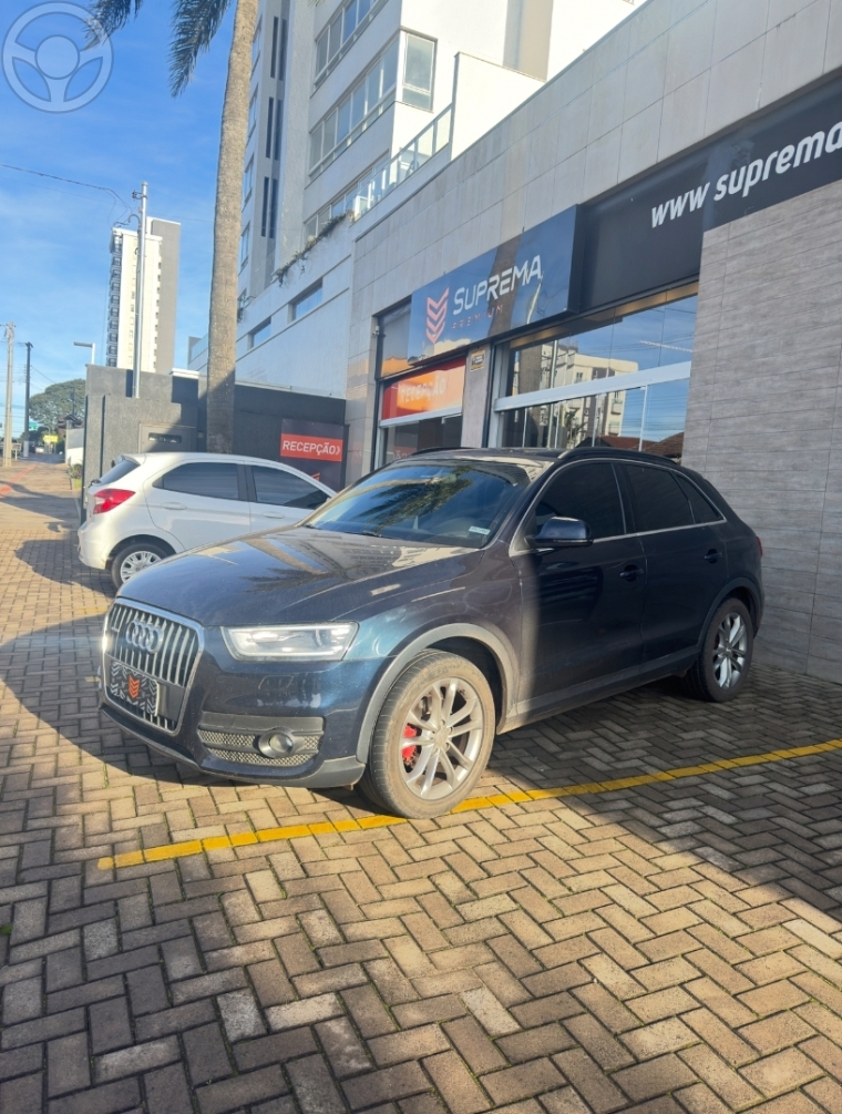 Q3 2.0 TFSI AMBIENTE QUATTRO 4P S TRONIC - 2015 - PASSO FUNDO
