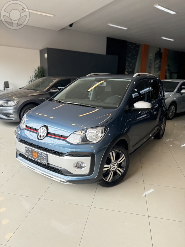 CROSS UP 1.0 TSI 12V FLEX 4P MANUAL - 2018 - PASSO FUNDO