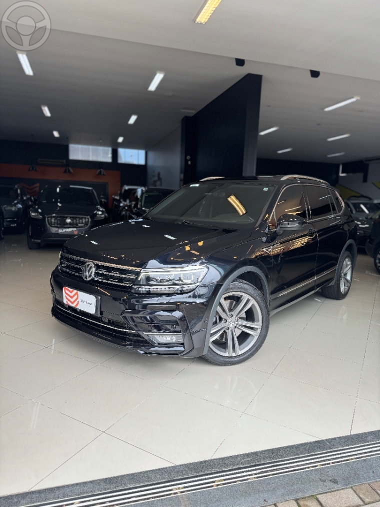 TIGUAN 2.0 TSI R-LINE 16V TURBO 4P TIPTRONIC - 2018 - PASSO FUNDO