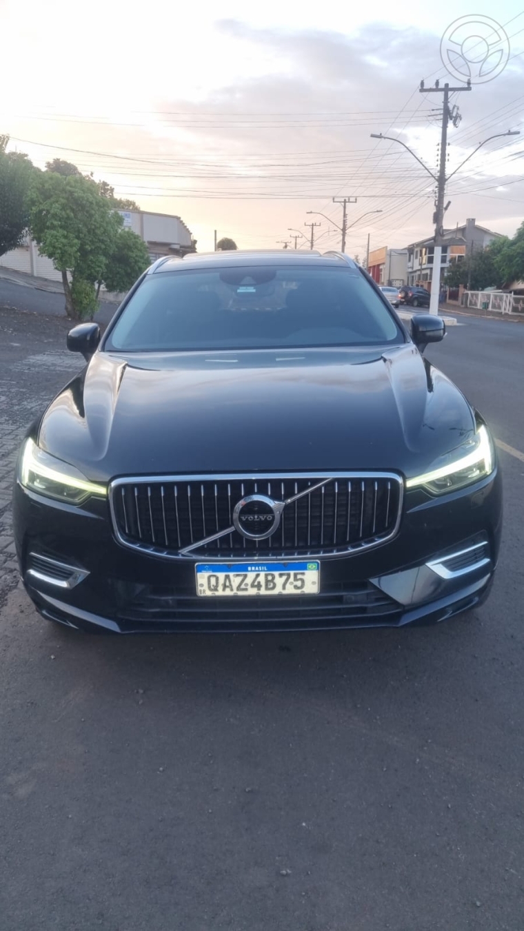 XC60 2.0 T8 MOMENTUM HYBRID 4P AUTOMÁTICO - 2021 - PASSO FUNDO