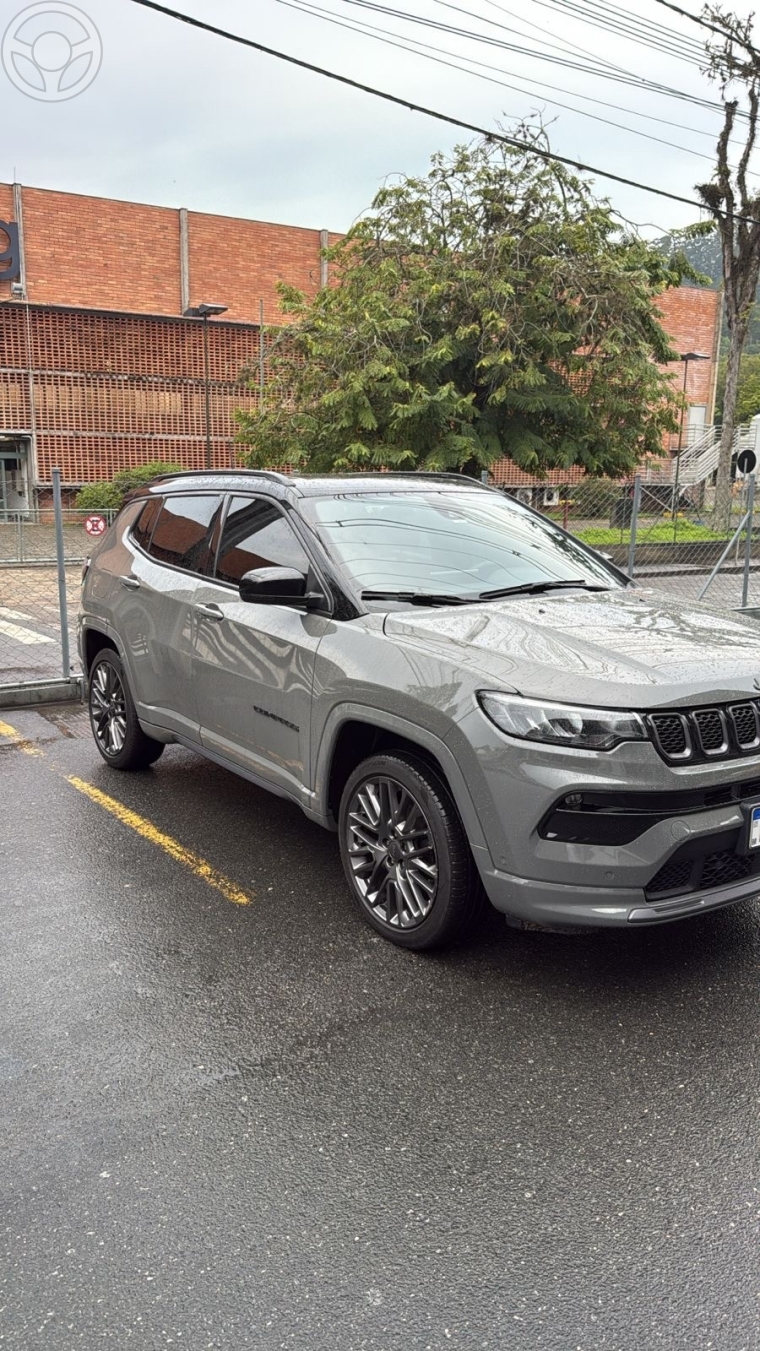 COMPASS 1.3 SERIE S T270 16V TURBO FLEX 4P AUTOMÁTICO - 2023 - PASSO FUNDO