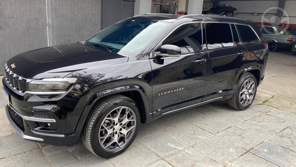 COMMANDER 1.3 OVERLAND T270 16V 4X2 TURBO FLEX 4P AUTOMÁTICO - 2022 - PASSO FUNDO