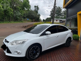 focus 2.0 titanium plus fastback 16v flex 4p automatico 2015 passo fundo