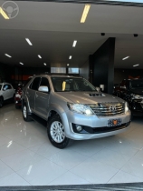 hilux sw4 3.0 srv 4x4 7 lugares 16v turbo intercooler diesel 4p automatico 2015 passo fundo