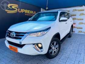 HILUX SW4 2.7 SRV 4X2 16V FLEX 7 LUGARES 4P AUTOMÁTICO