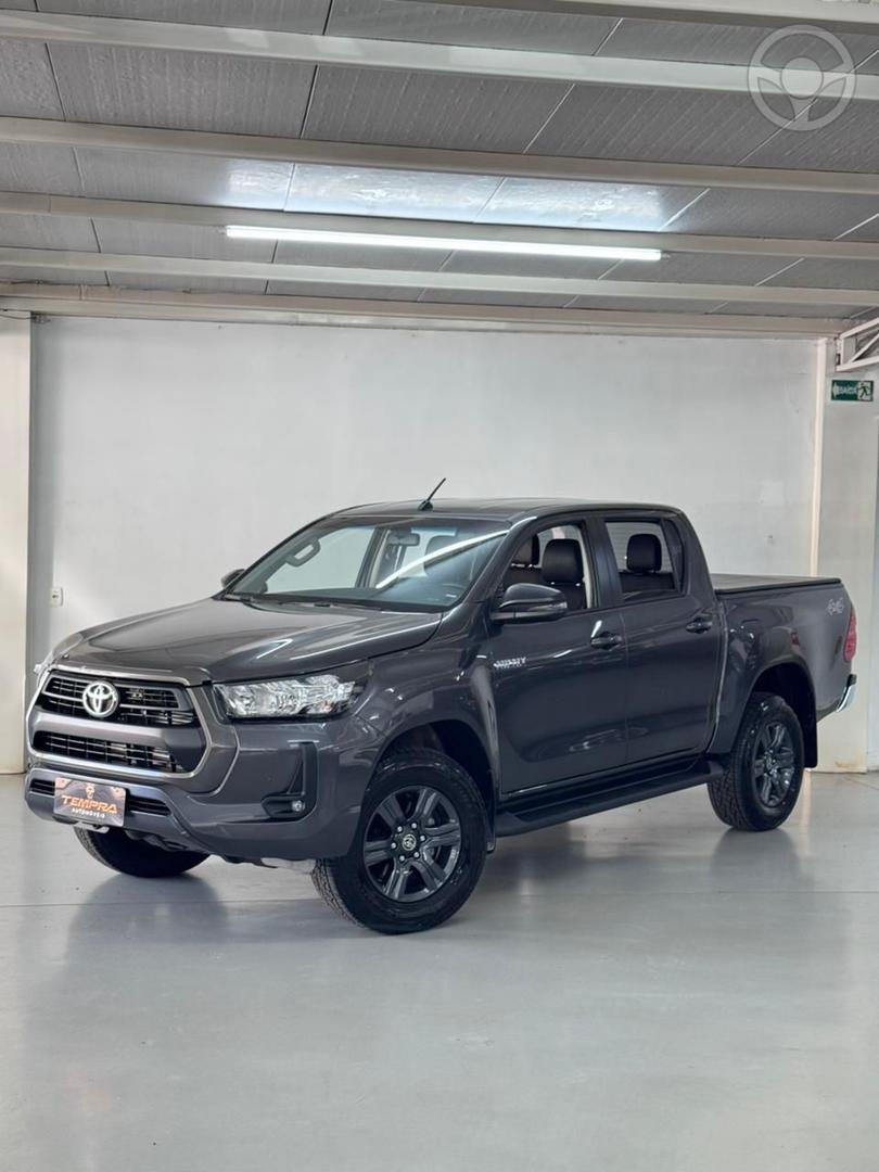 HILUX 2.8 SR 4X4 CD 16V DIESEL 4P AUTOMATICO - 2023 - PASSO FUNDO
