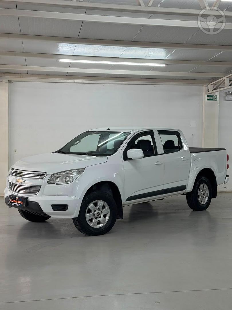 S10 2.4 LS 4X2 CD 8V FLEX 4P MANUAL - 2015 - PASSO FUNDO