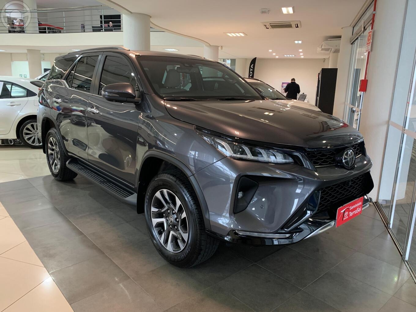HILUX SW4 2.8 SRX 4X4 DIAMOND 16V TURBO DIESEL 4P 7 LUGARES AUTOMÁTICO - 2024 - CAXIAS DO SUL