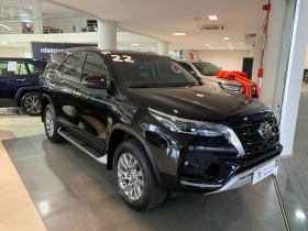 hilux sw4 2.8 srx 4x4 7 lugares 16v turbo intercooler diesel 4p automatico 2022 caxias do sul