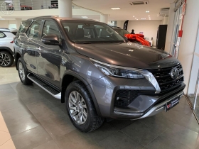 hilux sw4 2.8 srx 4x4 16v turbo intercooler diesel 4p automatico 2024 caxias do sul