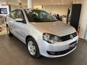 POLO SEDAN 1.6 MI 8V FLEX 4P MANUAL
