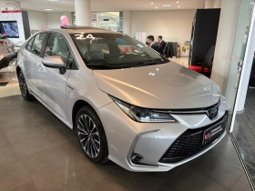 corolla 1.8 altis premium 16v hibrido 4p automatico 2024 caxias do sul