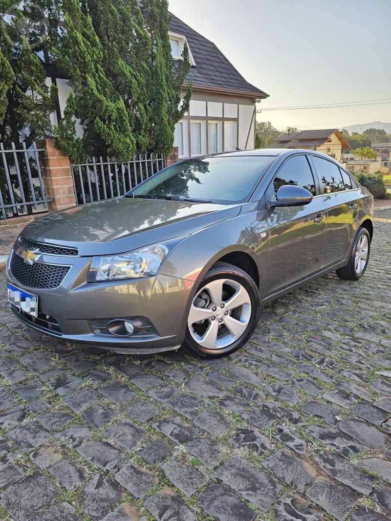 CRUZE SEDAN LT 1.8 - 2014 - TEUTôNIA