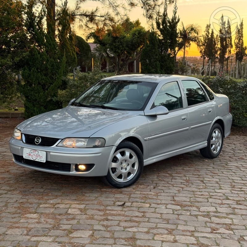 VECTRA EXPRESSION 2.2 - 2002 - TEUTôNIA