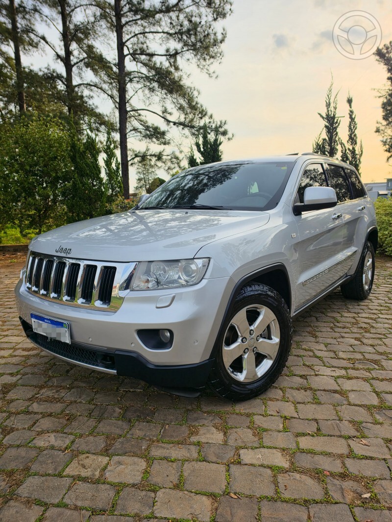 GRAND CHEROKEE LIMITED 3.6 - 2011 - TEUTôNIA