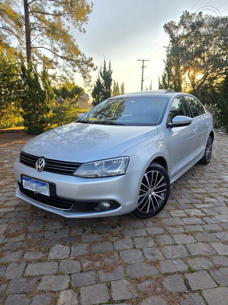 JETTA HIGHLINE 2.0 - 2012 - TEUTôNIA