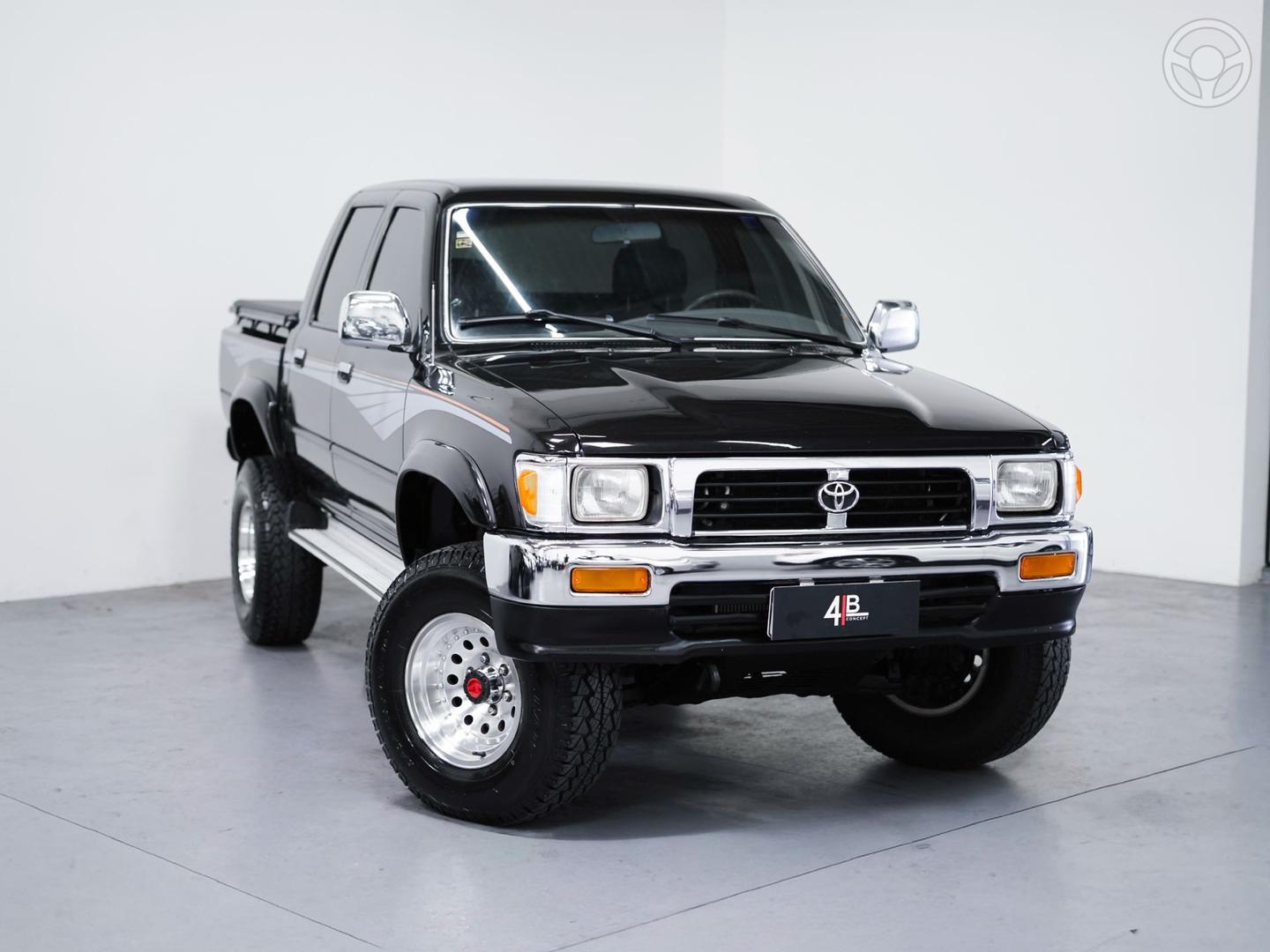 HILUX 2.8 SR5 4X4 CD 8V DIESEL 4P MANUAL - 2001 - PORTO ALEGRE