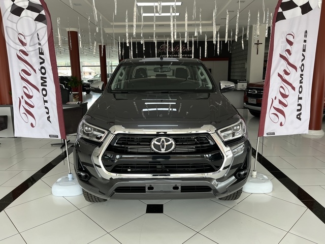 HILUX SRV LED 2.8 TURBO DIESEL 4X4 AT - 0 EMPLACAMENTO  - 2025 - GETúLIO VARGAS