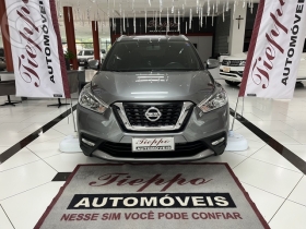 kicks sv cvt 1.6 at 86.000 2018 getulio vargas