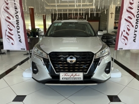 kicks advance 1.6 cvt at   21.000  2023 getulio vargas