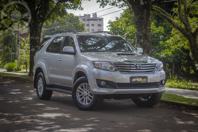 HILUX SW4 7 LUGARES - 2012 - ERECHIM