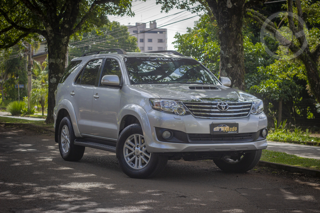 HILUX SW4 7 LUGARES - 2012 - ERECHIM