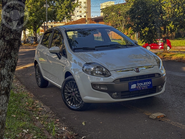 FIAT/PUNTO ESSENCE.1.6 AUTOMATICO - 2013 - ERECHIM