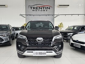 hilux sw4 2.8 srx 4x4 7 lugares 16v turbo intercooler diesel 4p automatico 2024 erechim