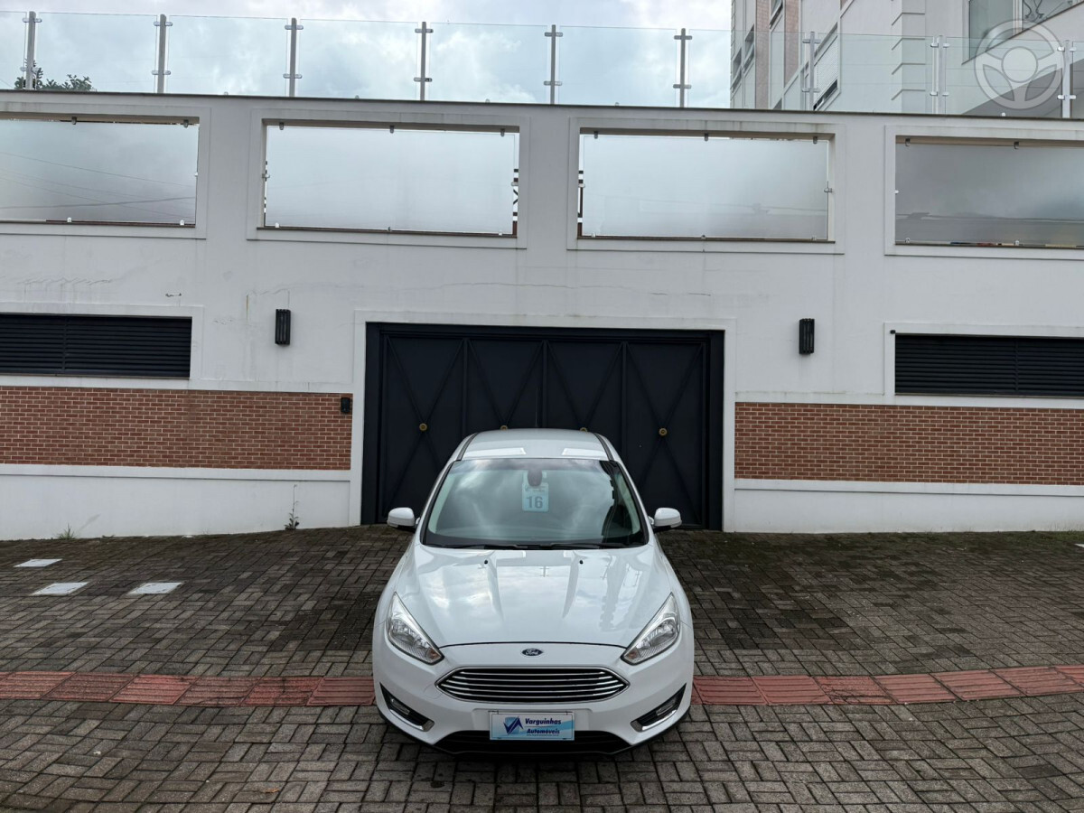 FOCUS 2.0 TITANIUM 16V FLEX 4P AUTOMÁTICO - 2016 - ERECHIM