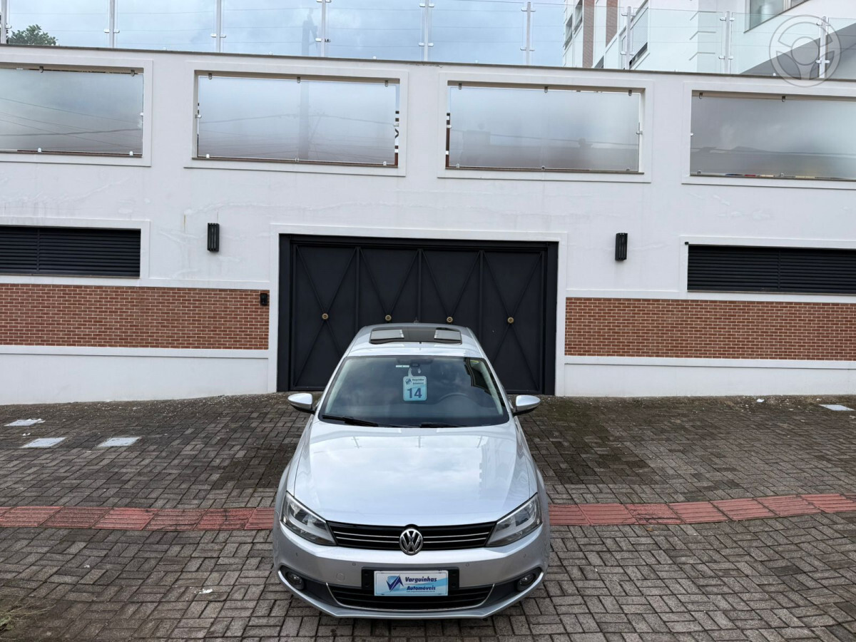 JETTA 2.0 TSI HIGHLINE 211CV 4P DSG - 2014 - ERECHIM