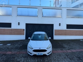 FOCUS 2.0 SE PLUS 16V FLEX 4P AUTOMÁTICO