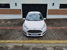 fiesta 1.6 titanium hatch 16v flex 4p automatico 2015 erechim