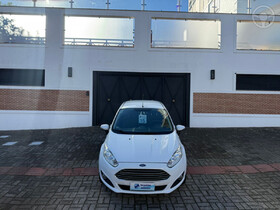 fiesta 1.6 se hatch 16v flex 4p automatico 2015 erechim