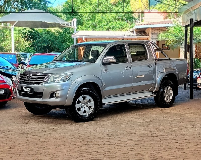 HILUX CAB. SRV 2.7 - 2015 - TEUTôNIA
