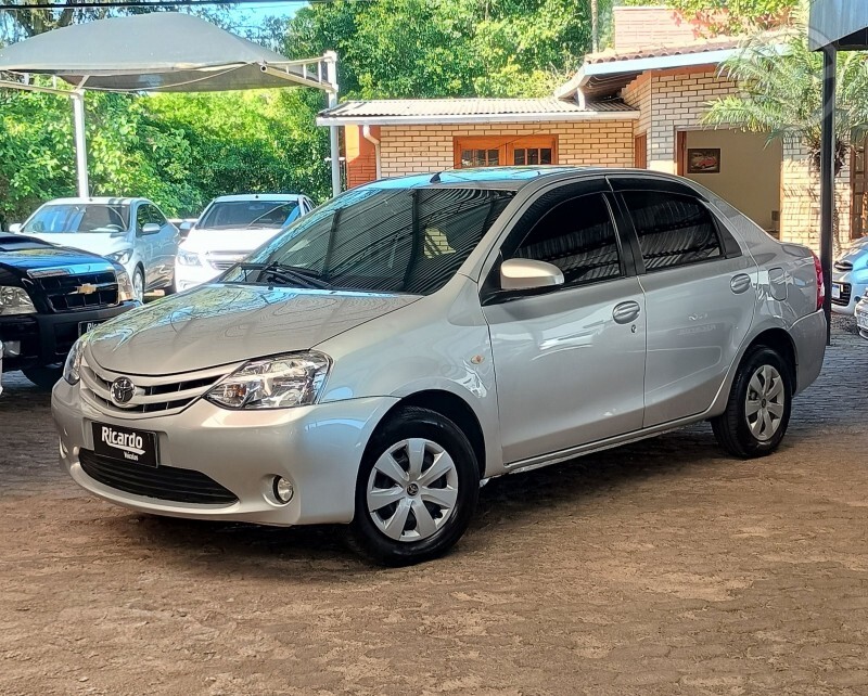 ETIOS SEDAN XS 1.5 - 2016 - TEUTôNIA