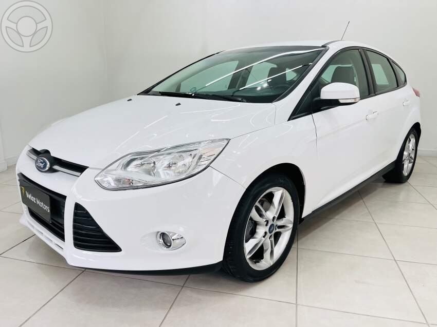 FOCUS 2.0 SE PLUS 16V FLEX 4P AUTOMÁTICO - 2015 - CAXIAS DO SUL