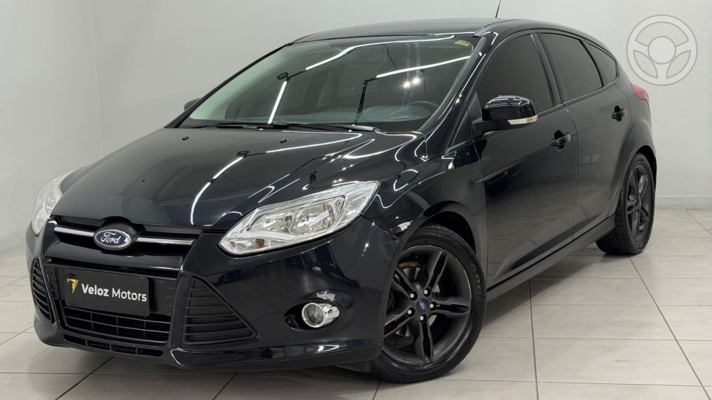 FOCUS 2.0 SE HATCH 16V FLEX 4P AUTO - 2014 - CAXIAS DO SUL