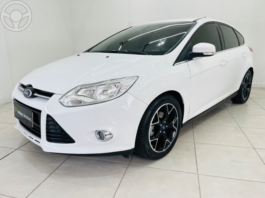 FOCUS 2.0 TITANIUM HATCH 16V FLEX 4P AUTOMÁTICO - 2014 - CAXIAS DO SUL