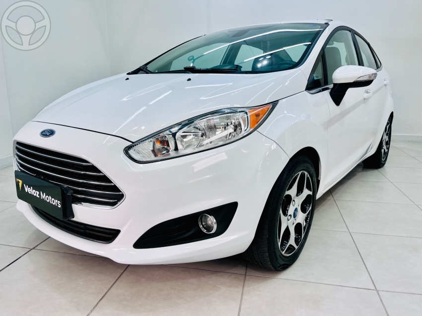 FIESTA 1.6 TITANIUM PLUS SEDAN 16V FLEX 4P AUTOMÁTICO - 2015 - CAXIAS DO SUL