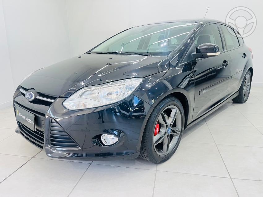 FOCUS 2.0 SE HATCH 16V FLEX 4P AUTO - 2014 - CAXIAS DO SUL