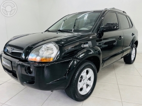 tucson 2.0 mpfi gls 16v 143cv 2wd flex 4p automatico 2014 caxias do sul