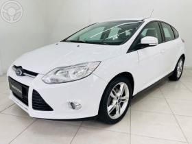 focus 2.0 se plus 16v flex 4p automatico 2015 caxias do sul