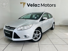 focus 2.0 se hatch 16v flex 4p auto 2015 caxias do sul