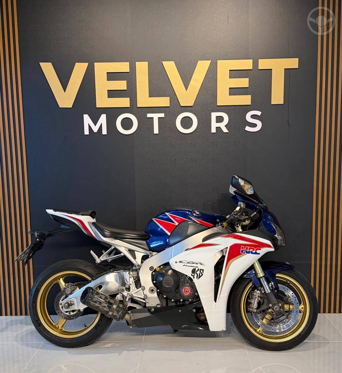 CBR 1000RR FIREBLADE - 2011 - CAXIAS DO SUL