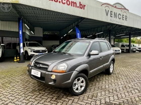 tucson 2.0 mpfi gls 16v 143cv 2wd flex 4p automatico 2017 taquara