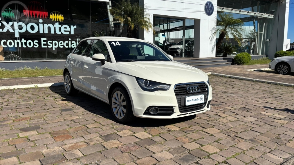 A1 1.4 TFSI SPORTBACK ATTRACTION 16V 122CV 4P S-TRONIC - 2014 - BENTO GONçALVES