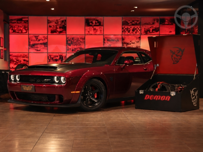 CHALLENGER 6.4 SRT8 HEMI V8 16V 2P AUTOMÁTICO - 2018 - CAXIAS DO SUL